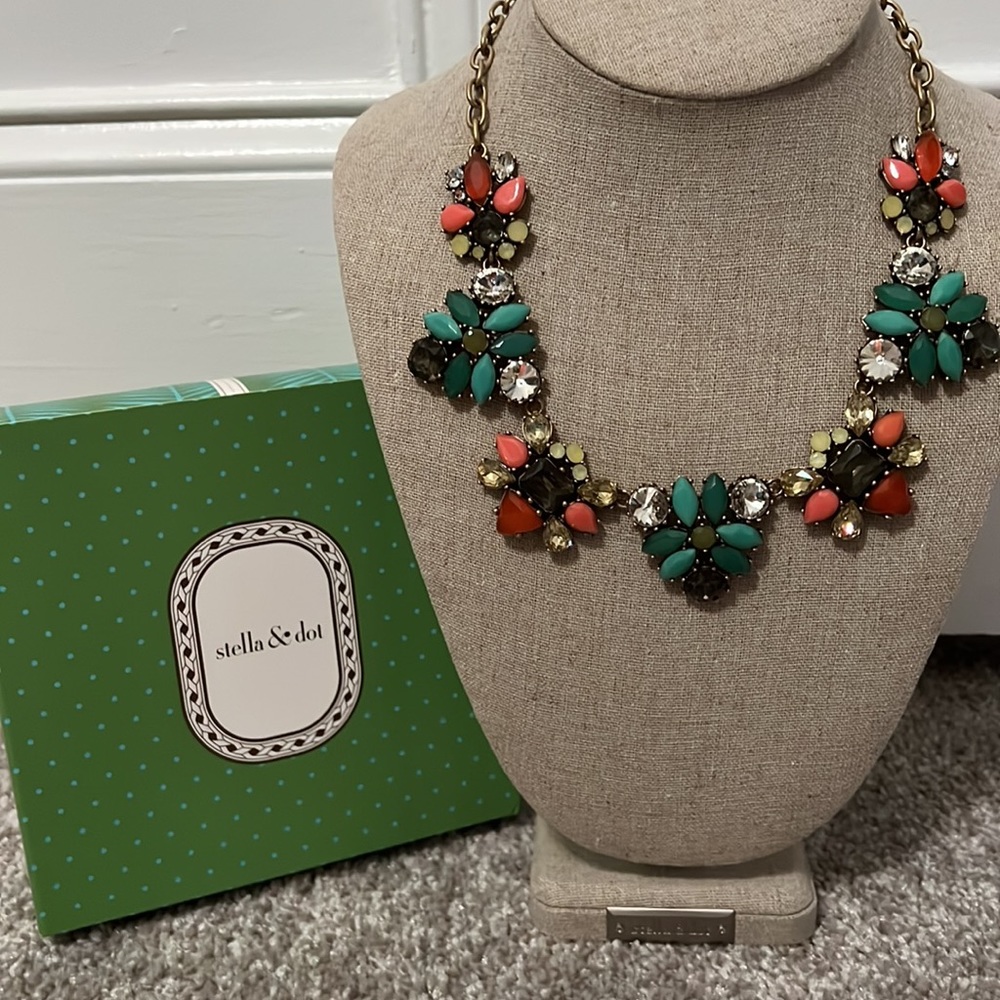 Stella & Dot Elodie Statement Necklace